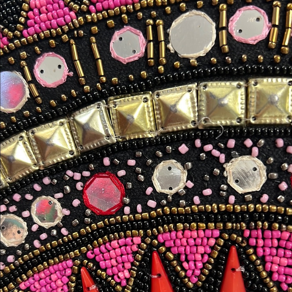 Black and Gold Embroidered Clutch with Art of beaded and mirrors Deco Design - Picture 3 of 7